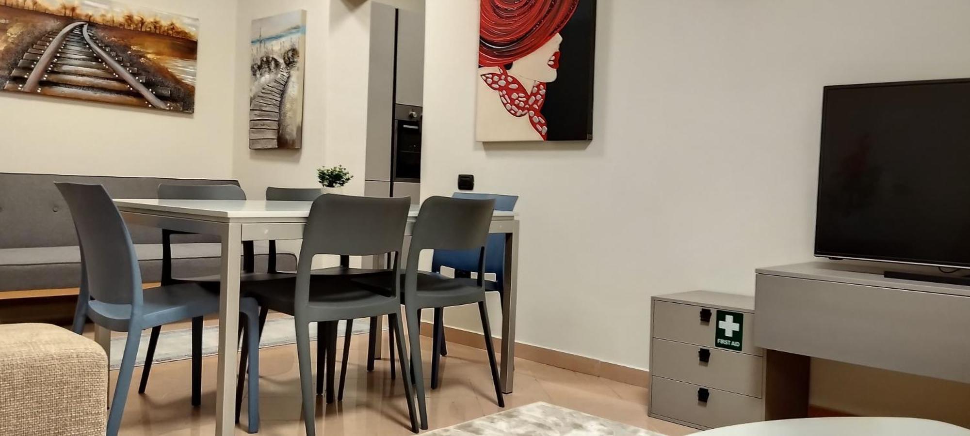 Chaplin Apartment *